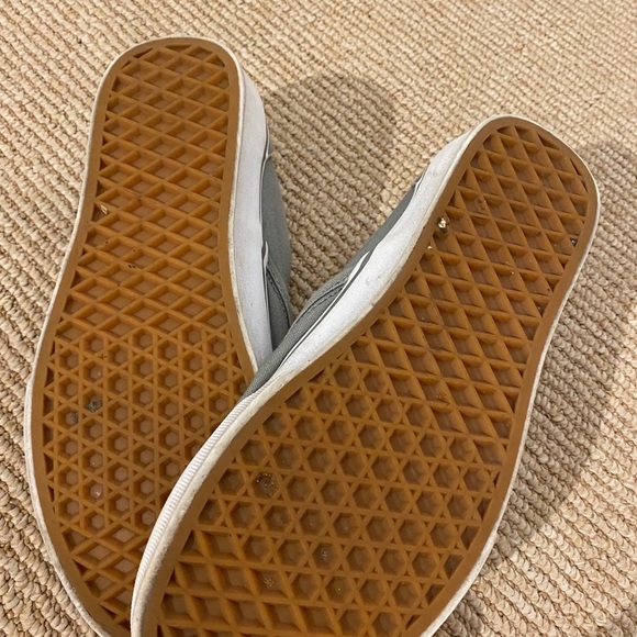 vans - Picture 2 of 3